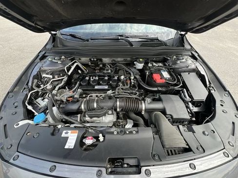 Used 2018 Honda Accord Sport image 21