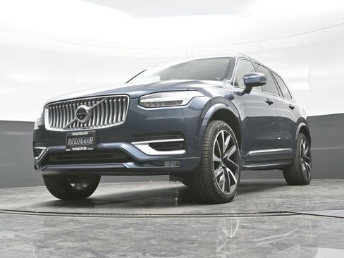 Certified 2025 Volvo XC90 B6 Plus w/ Protection Package Premier image 22
