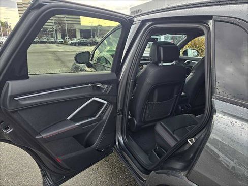 New 2025 Audi Q3 2.0T Premium Plus image 17