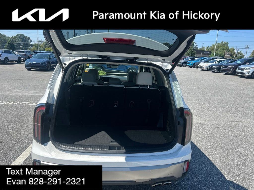 Used 2025 Kia Telluride EX FWD image 6