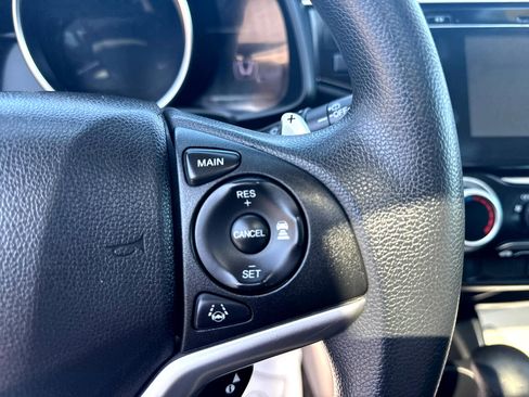 Used 2018 Honda Fit EX image 17