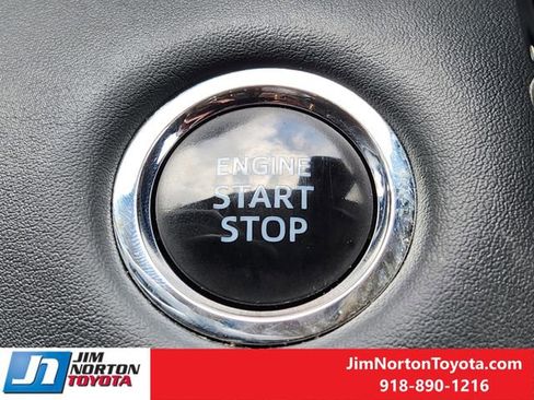 Used 2022 Toyota Highlander XLE image 21