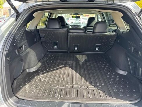 Used 2022 Subaru Outback Limited image 9