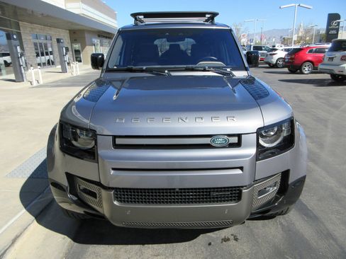 Used 2022 Land Rover Defender 110 X-Dynamic HSE image 14