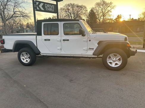 Certified 2020 Jeep Gladiator Sport w/ Quick Order Package 24S image 6