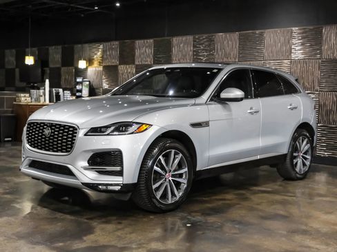 Used 2021 Jaguar F-PACE S image 6