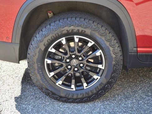 Used 2024 Chevrolet Traverse Z71 w/ Enhanced Driving Package image 11