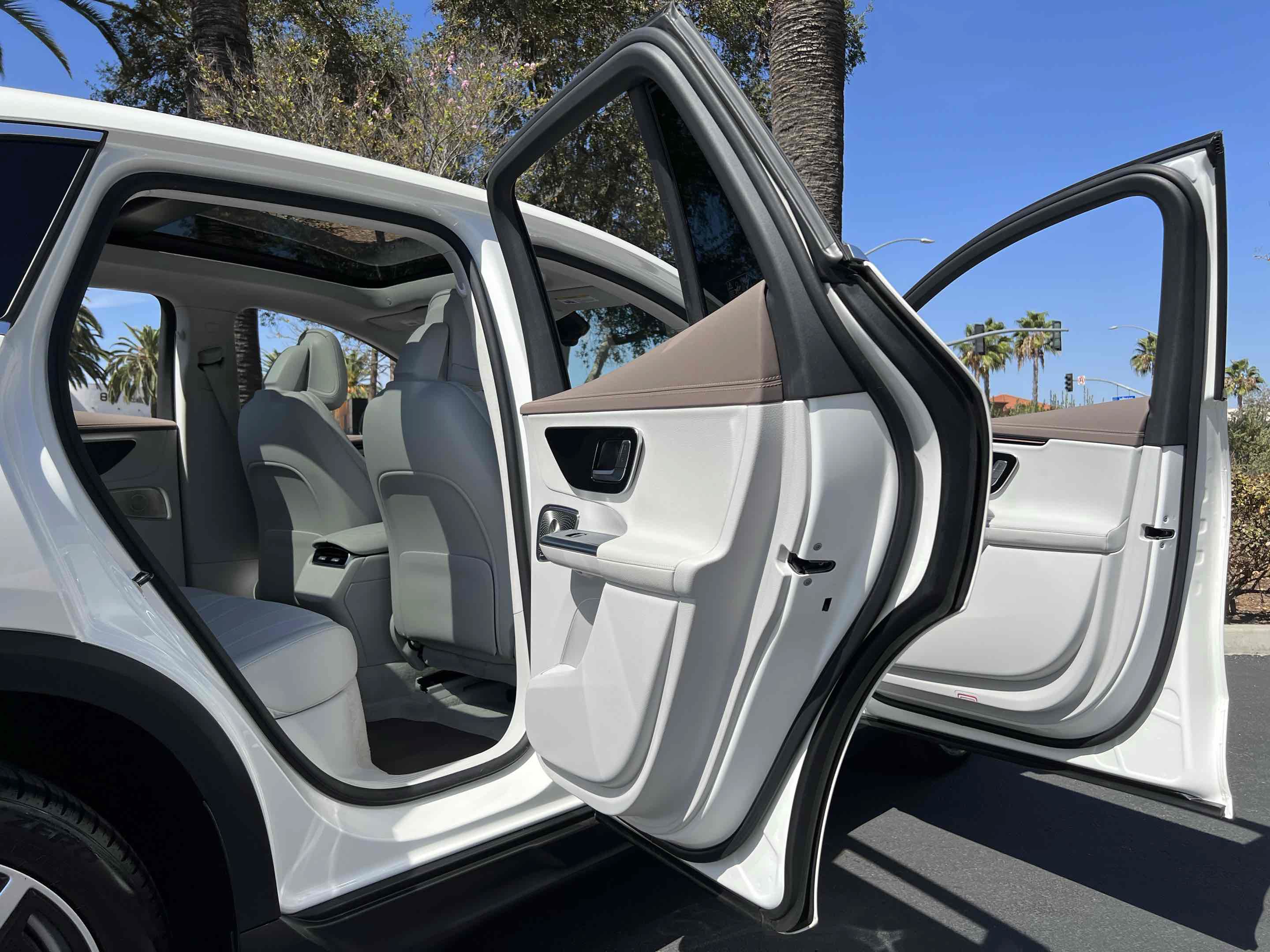 Used 2023 Mercedes-Benz EQE 350+ SUV w/ AMG Line Exterior Package image 60