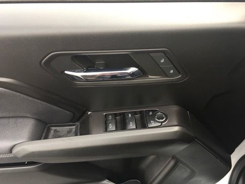 Used 2024 Chevrolet Colorado LT w/ LT Convenience Package image 9