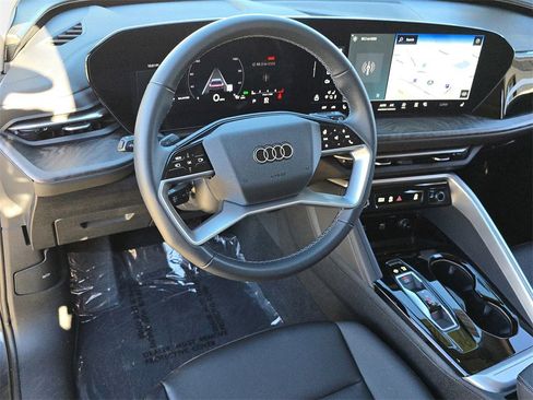 Certified 2025 Audi Q5 2.0T Premium w/ Convenience Package image 16