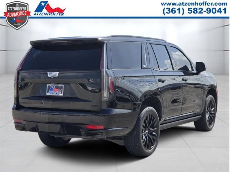 Used 2022 Cadillac Escalade Sport Platinum AWD/4WD image 3