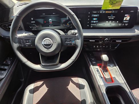 Used 2025 Nissan Kicks SR FWD image 22