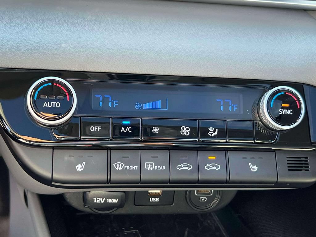Used 2022 Hyundai Elantra SEL w/ Convenience + Premium Package FWD image 30