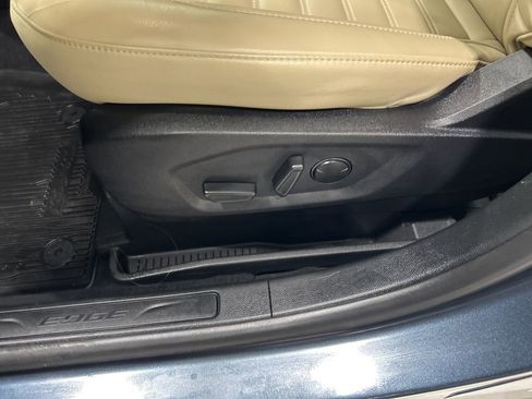 Certified 2024 Ford Edge SEL w/ Convenience Package image 12