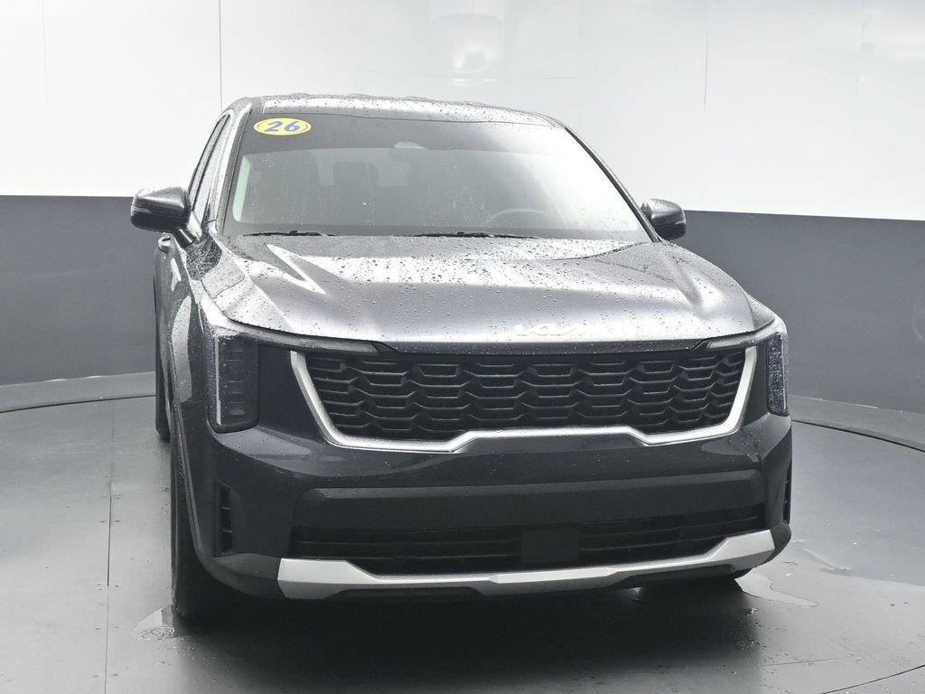 Used 2026 Kia Sorento LX FWD image 2