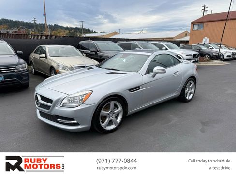 Used 2015 Mercedes-Benz SLK 250 image 1