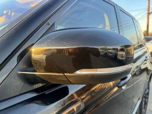 Used 2018 Land Rover Range Rover HSE image 10