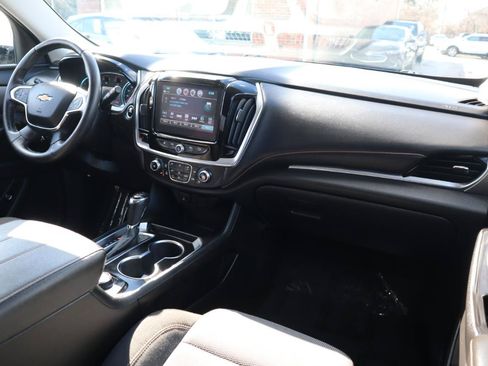 Used 2019 Chevrolet Traverse LT AWD/4WD image 11