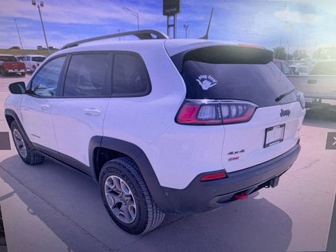 Used 2021 Jeep Cherokee Trailhawk w/ Technology Group AWD/4WD image 5
