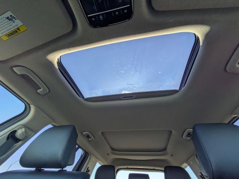 Used 2024 Hyundai Santa Fe Limited image 28