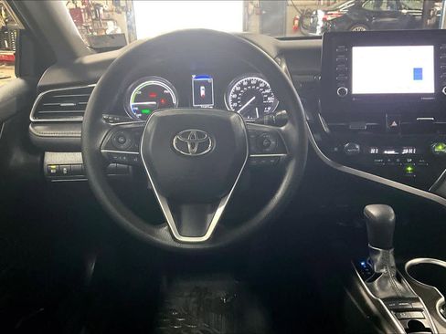 Used 2023 Toyota Camry LE image 6