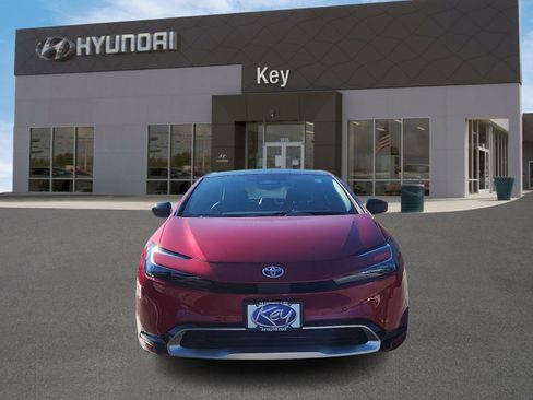 Used 2024 Toyota Prius Prime FWD image 8
