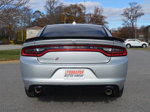 Used 2019 Dodge Charger SXT w/ Driver Confidence Group image 15