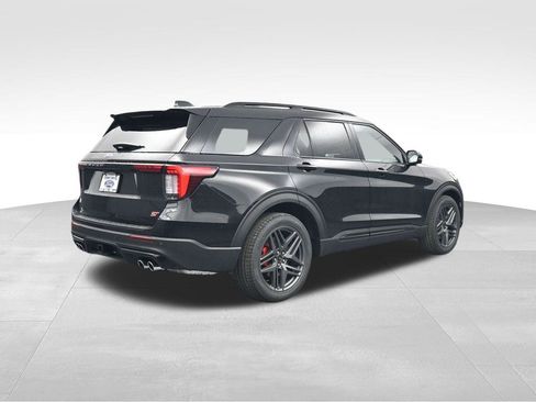 New 2026 Ford Explorer ST image 8