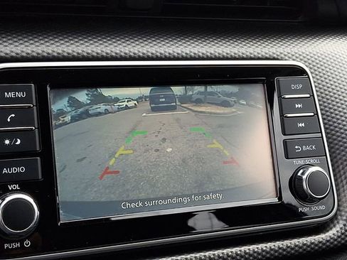 Used 2019 Nissan Kicks S image 18