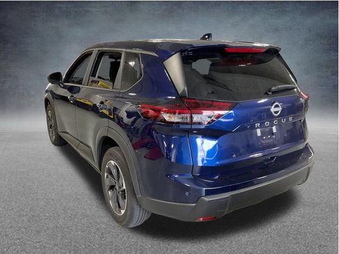 Used 2025 Nissan Rogue SV FWD image 5