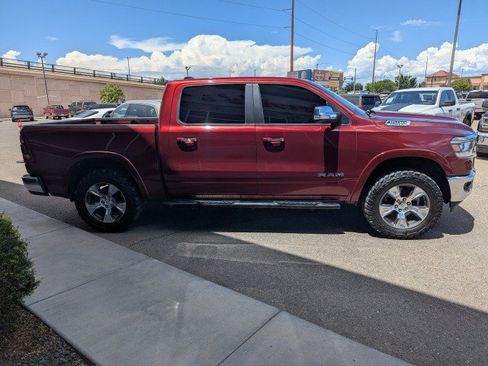 Used 2019 RAM 1500 Laramie AWD/4WD image 6