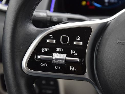 Used 2022 Mercedes-Benz GLB 250 4MATIC image 26