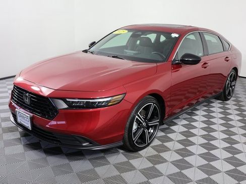 Used 2025 Honda Accord Sport image 4