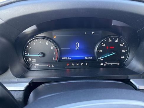 Used 2022 Ford Explorer XLT image 12