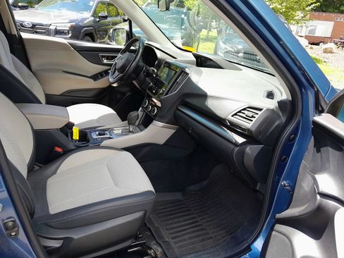 Used 2019 Subaru Forester Premium AWD/4WD image 36