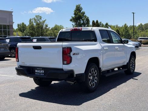 Used 2024 Chevrolet Colorado Z71 w/ Z71 Convenience Package 2 AWD/4WD image 20