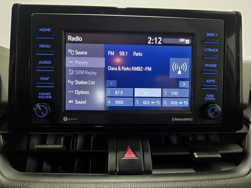 Used 2021 Toyota RAV4 LE image 3