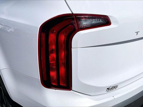 Used 2025 Kia Telluride S image 31