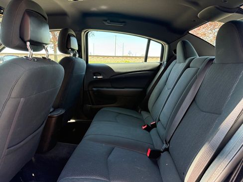 Used 2011 Chrysler 200 Touring image 11