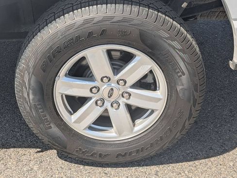 Used 2023 Ford F150 XLT AWD/4WD image 11