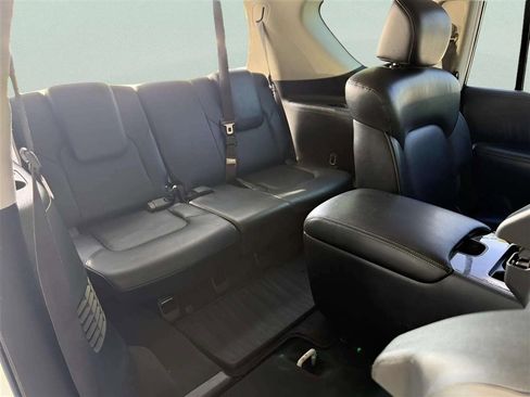 Used 2017 INFINITI QX80 2WD image 18