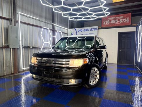 Used 2011 Ford Flex SEL w/ Rapid Spec Order Code FWD image 4