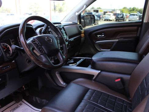 Used 2017 Nissan Titan Platinum Reserve image 15