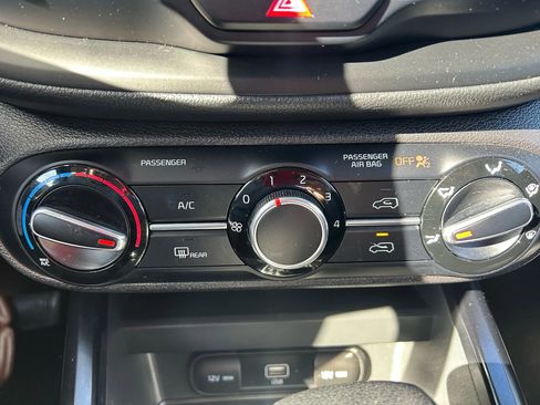 Used 2020 Kia Soul LX image 21