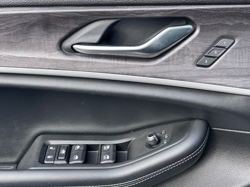 Used 2021 Jeep Grand Cherokee L Limited w/ Luxury Tech Group II image 21