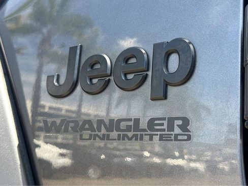 Used 2022 Jeep Wrangler Unlimited Sport AWD/4WD image 41