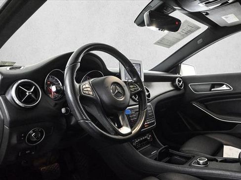 Used 2016 Mercedes-Benz GLA 250 4MATIC image 10