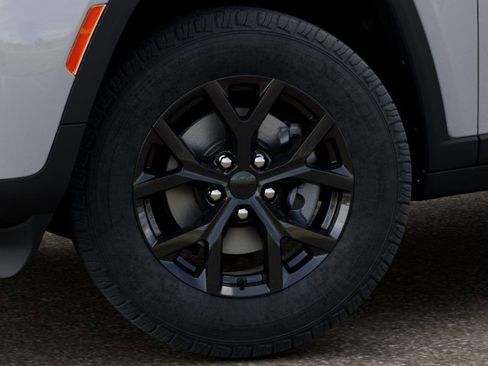 New 2026 Jeep Grand Cherokee L Laredo image 8
