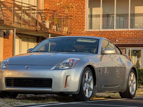 Used 2003 Nissan 350Z Touring image 1