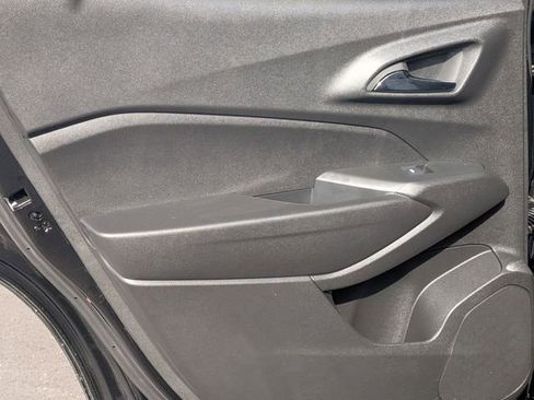 Certified 2024 Chevrolet Trax RS image 28